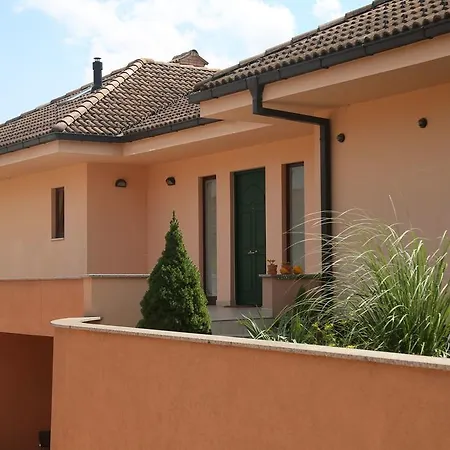 Larin Apartment