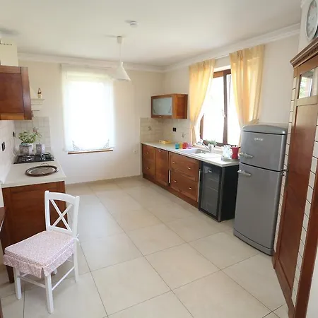 Apartment Larin *
