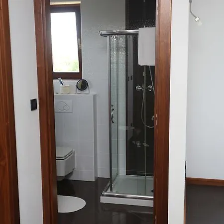 Larin Apartment *